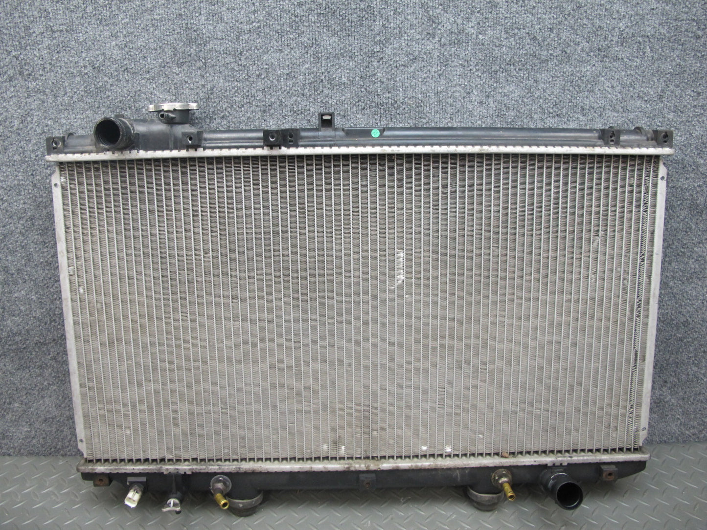 98-05 Lexus JZS160L GS400 GS300 Engine Cooling Radiator OEM