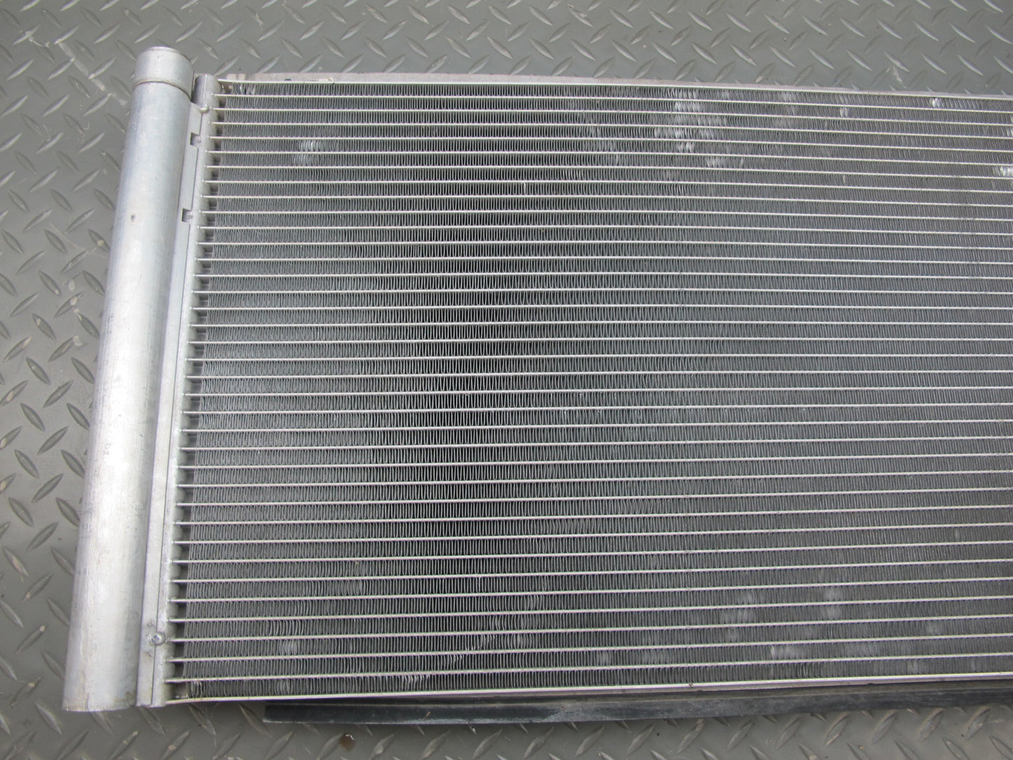 07-13 Mini Cooper S R55 R56 R57 R60 R61 N14 N18 Engine Cooling Radiator OEM