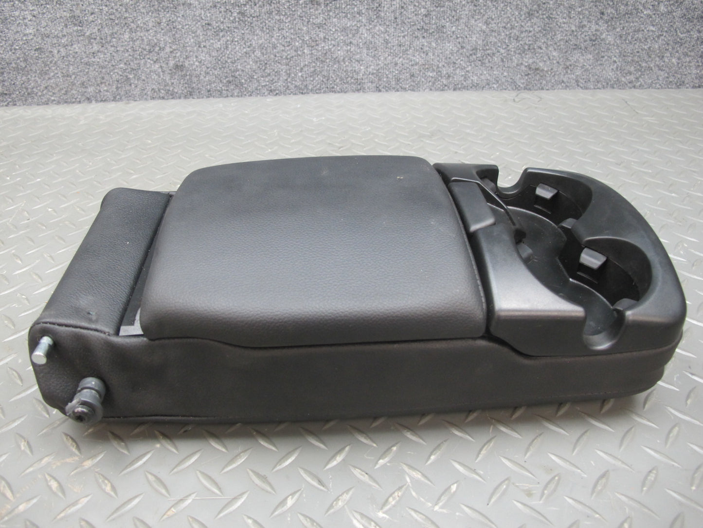 12-15 Range Rover Evoque L538 Rear Seat Center Leather Armrest OEM