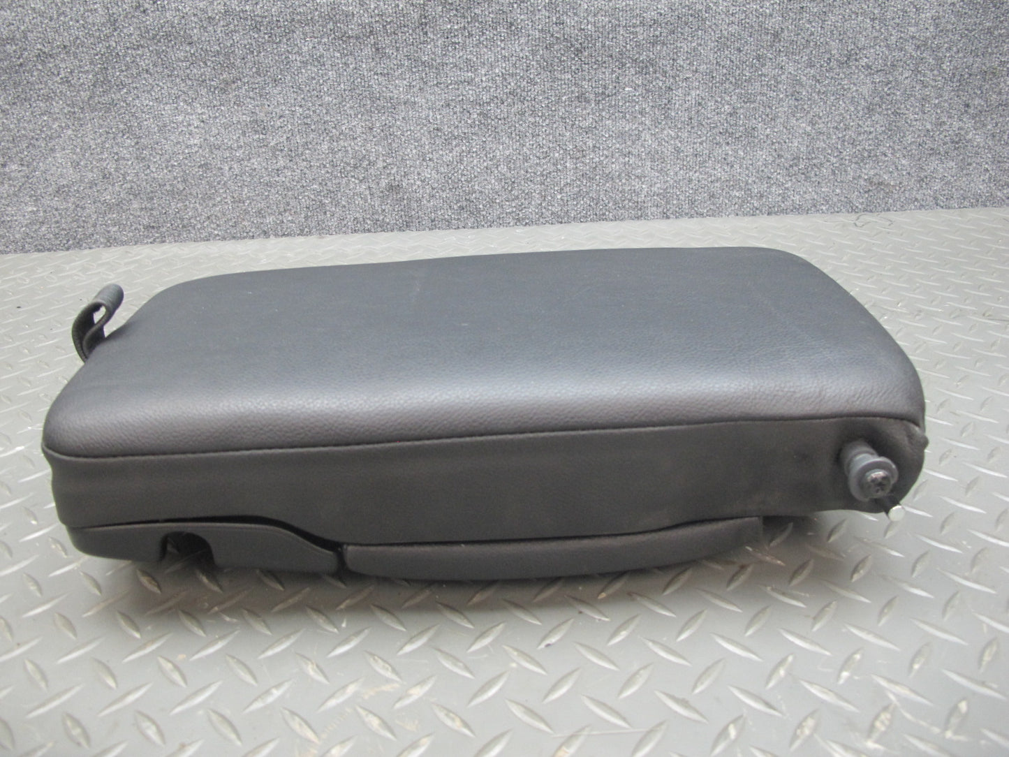 12-15 Range Rover Evoque L538 Rear Seat Center Leather Armrest OEM