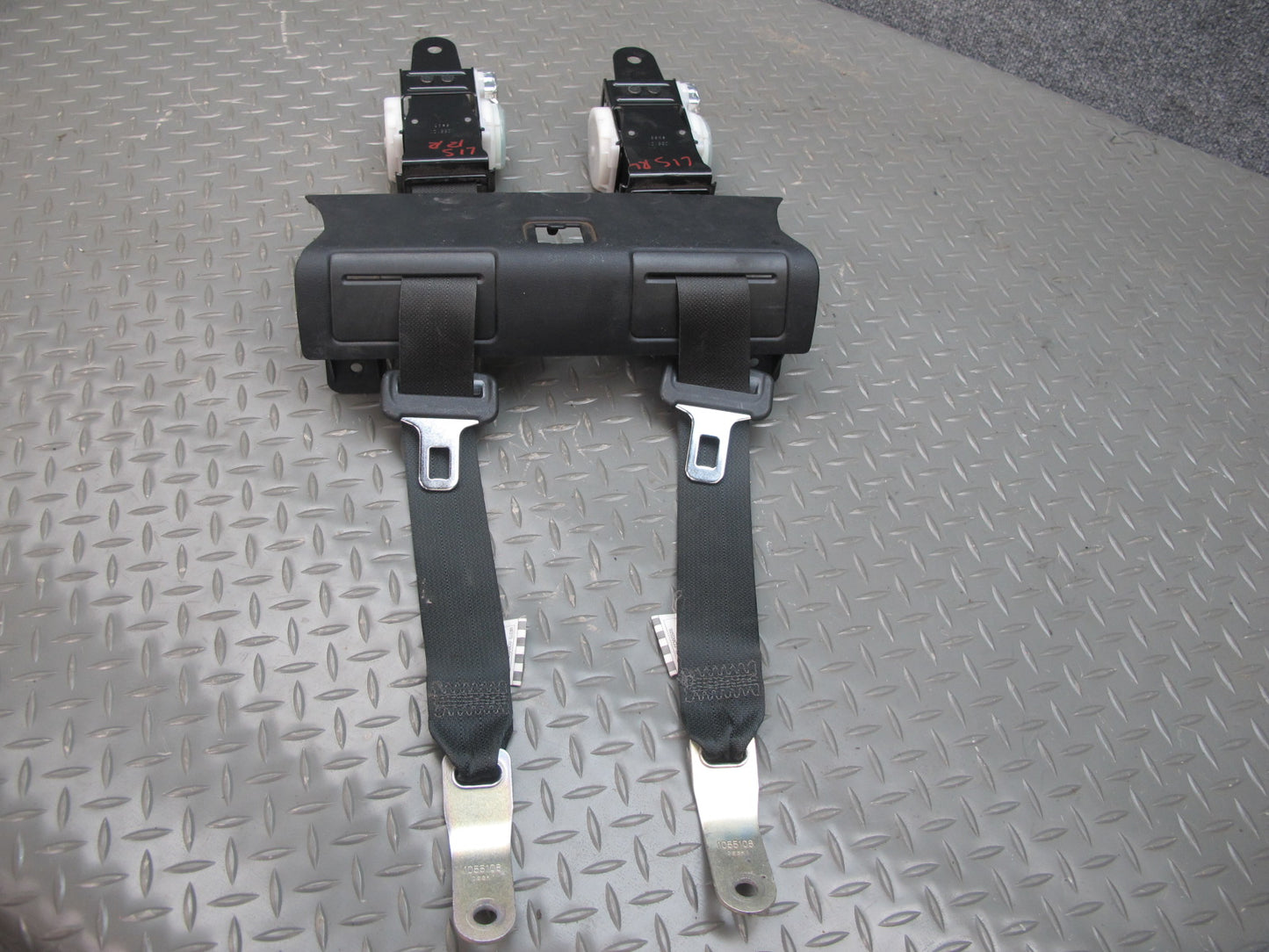 10-15 LEXUS IS250 IS350 CONVERTIBLE REAR RIGHT & LEFT SIDE SEATBELT RETRACTOR SET OEM