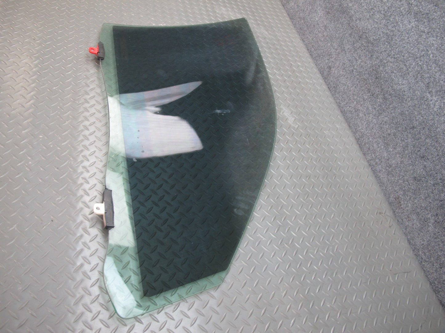 01-06 Lexus UCF30L LS430 Front Left Door Glass Window OEM