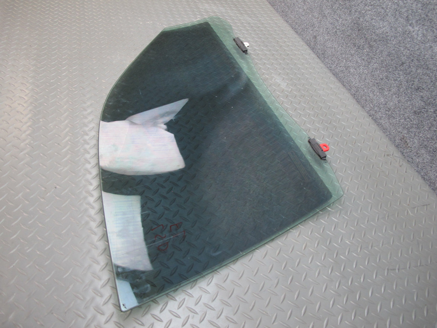 01-06 Lexus UCF30L LS430 Front Left Door Glass Window OEM