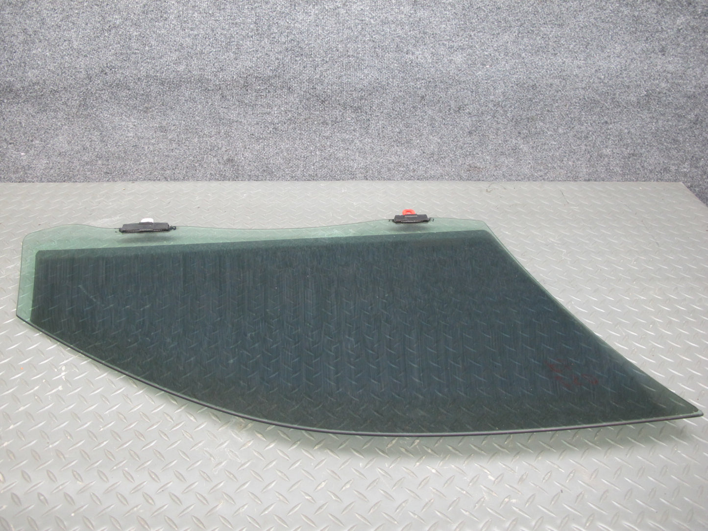 01-06 Lexus UCF30L LS430 Front Left Door Glass Window OEM