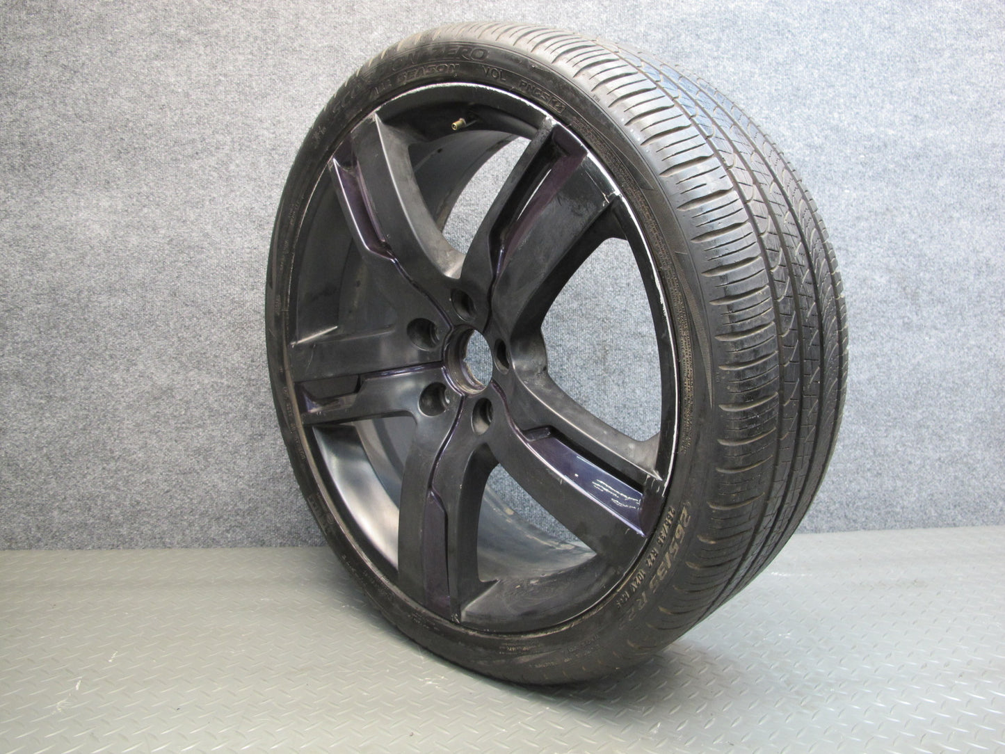 11-12 Fisker Karma Factory R22 22" Front Wheel Rim 22x8.5J ET42.6 Tire 265/35