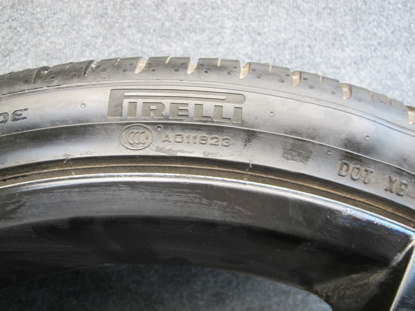 11-12 Fisker Karma Factory R22 22" Front Wheel Rim 22x8.5J ET42.6 Tire 265/35