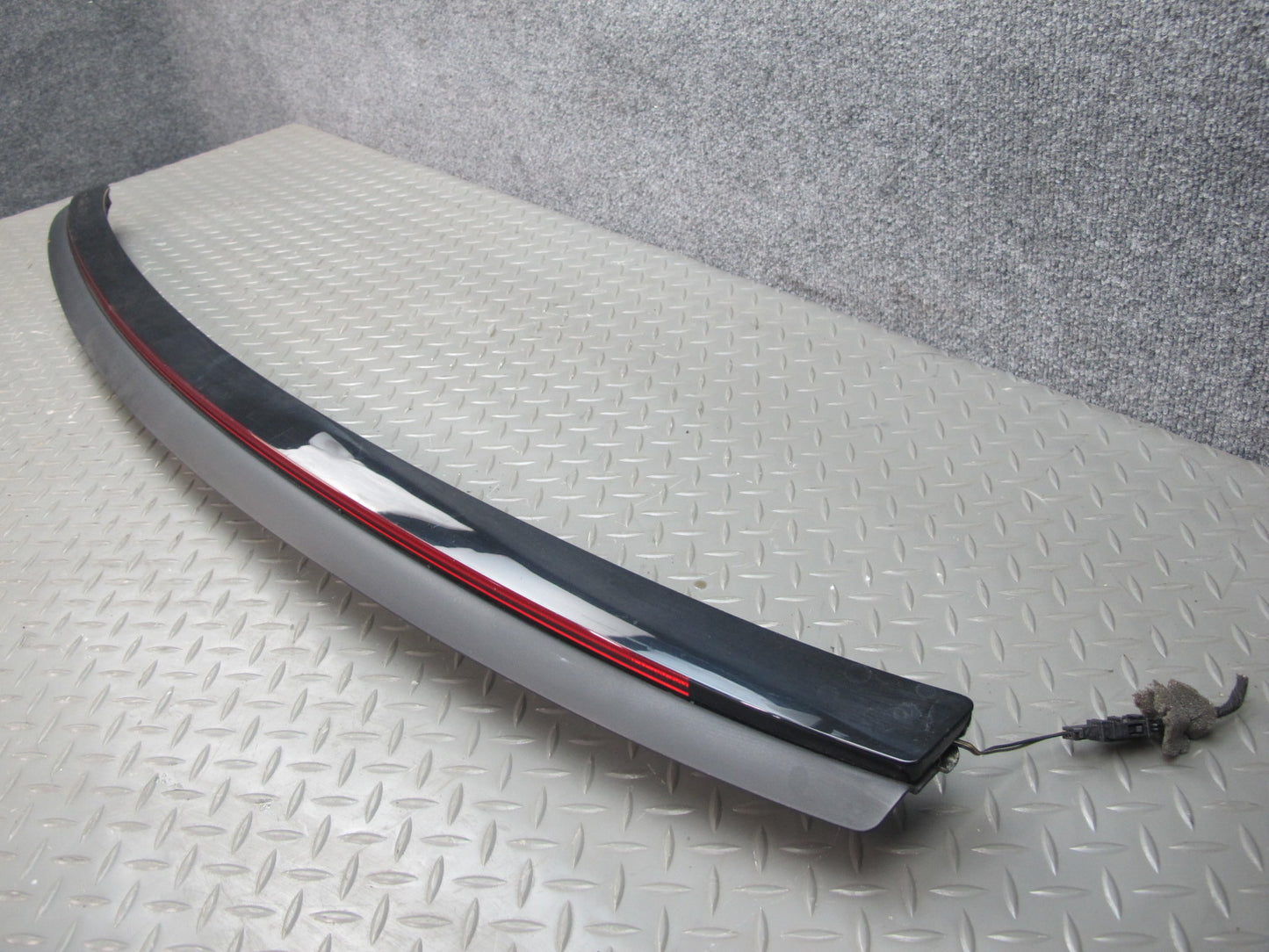 2006-2012 Bentley Flying Spur Rear Center 3RD Brake Stop Light Lamp