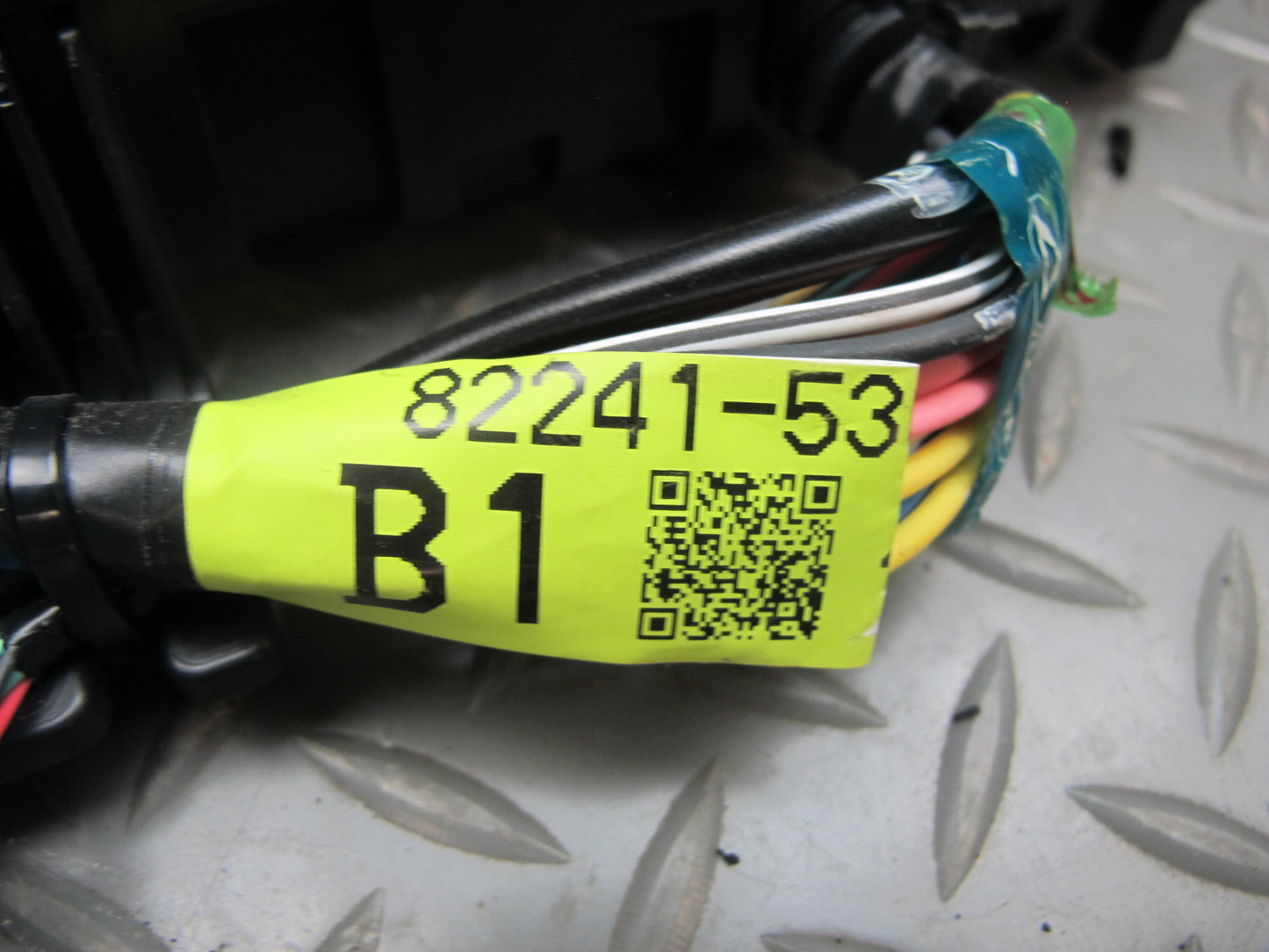 10-15 Lexus IS350 IS250 Convertible Rear Trunk Relay Fuse Junction Box OEM