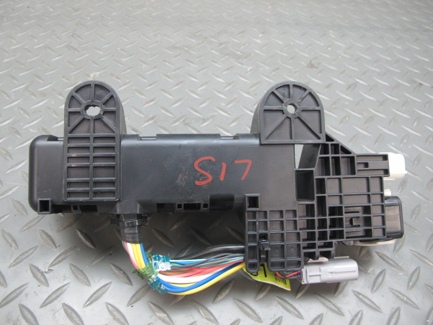 10-15 Lexus IS350 IS250 Convertible Rear Trunk Relay Fuse Junction Box OEM