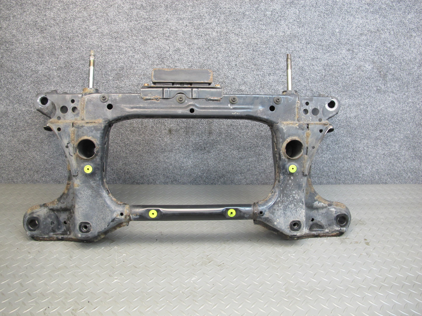 04-06 Lexus UCF30L LS430 Front Suspension Sub Frame Crossmember Cradle OEM