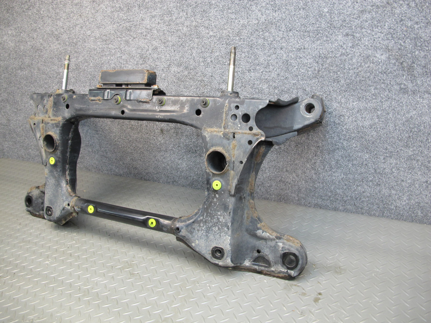 04-06 Lexus UCF30L LS430 Front Suspension Sub Frame Crossmember Cradle OEM