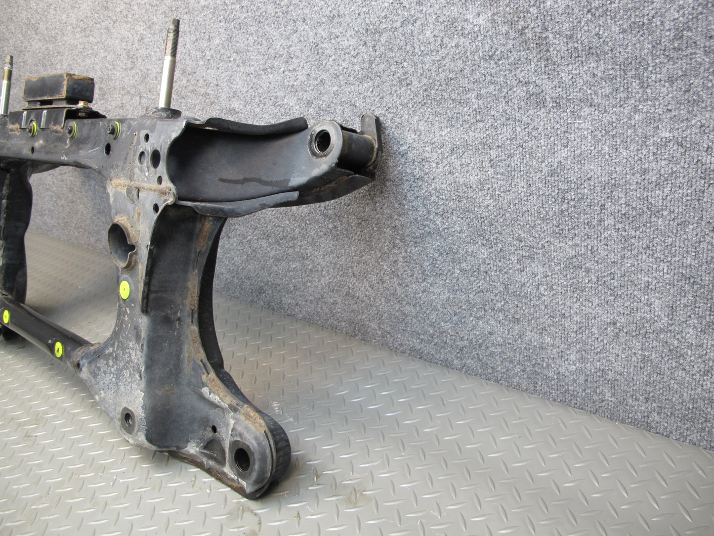 04-06 Lexus UCF30L LS430 Front Suspension Sub Frame Crossmember Cradle OEM