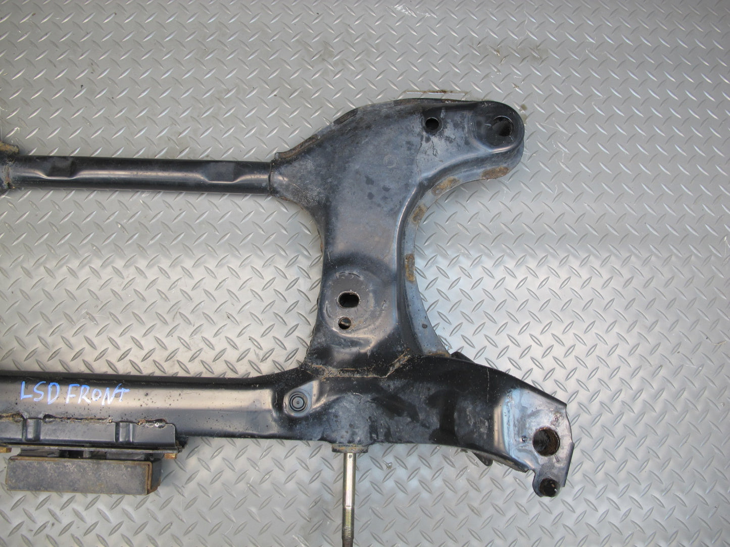 04-06 Lexus UCF30L LS430 Front Suspension Sub Frame Crossmember Cradle OEM
