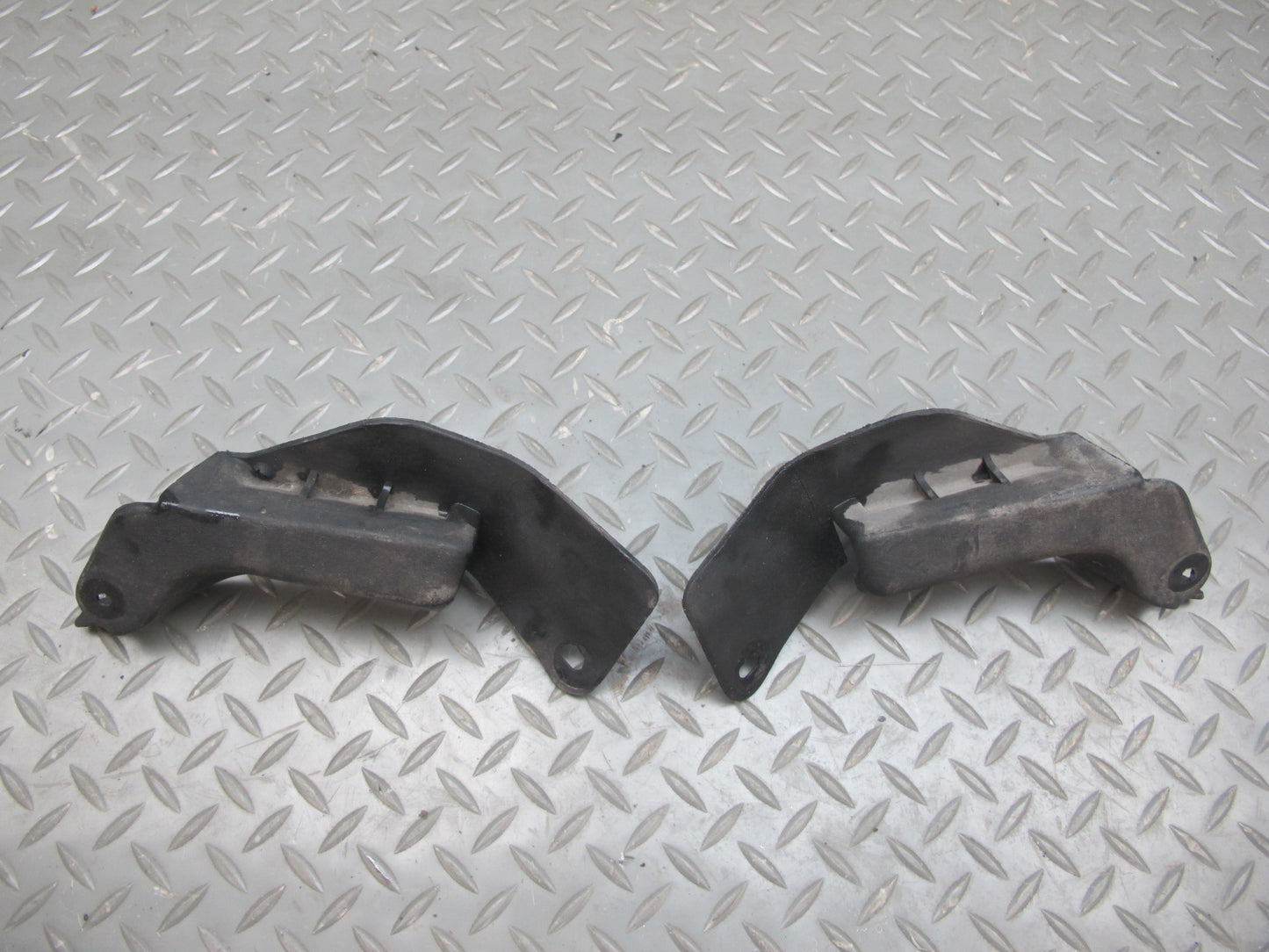 03-05 Lexus JCE10L IS300 Set of 2 Rear MUD Flap Bracket Shield Cover OEM