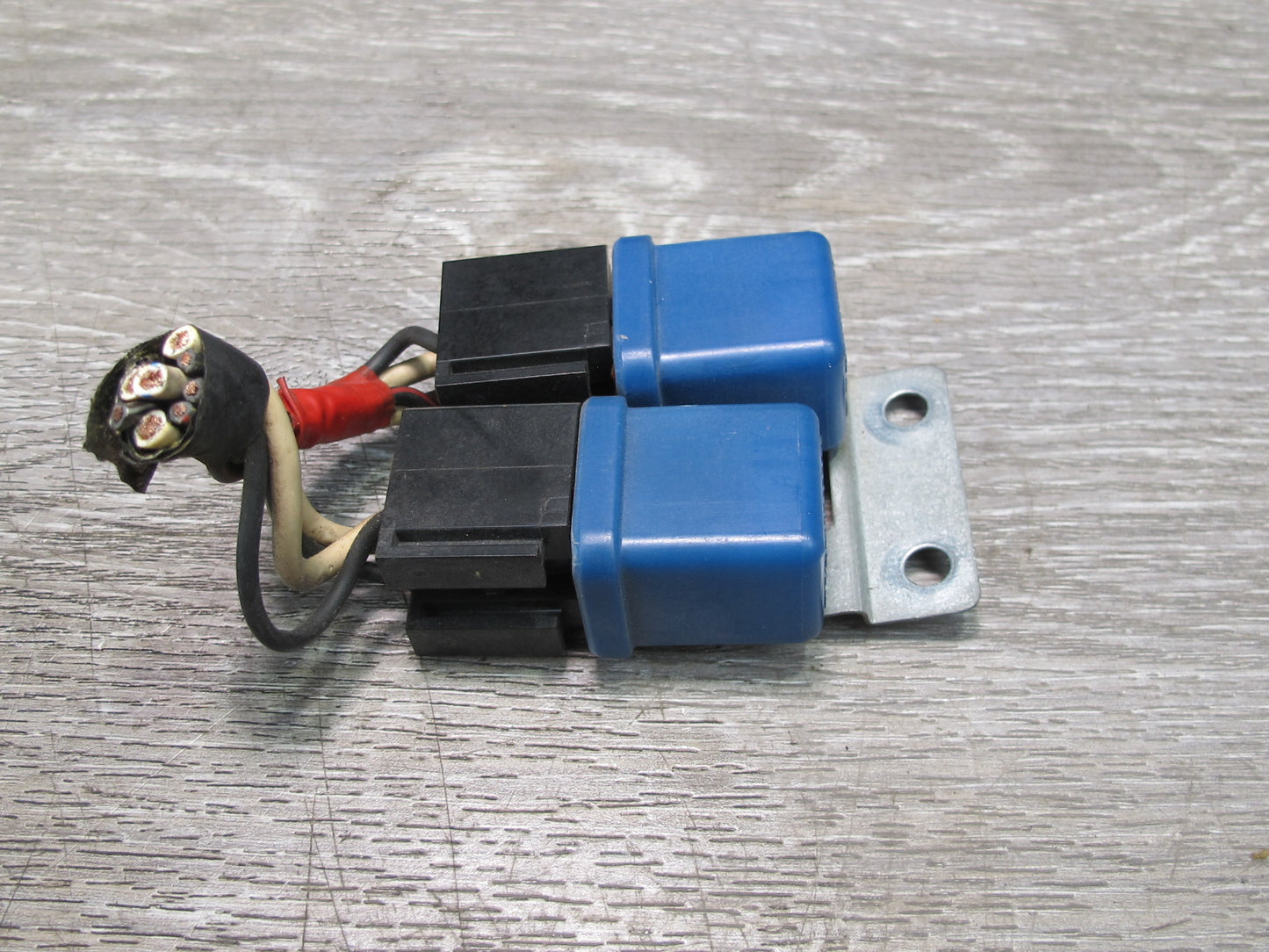 80-83 Datsun Nissan S130 280ZX Fuse Box Relay Pair 2523089977 OEM