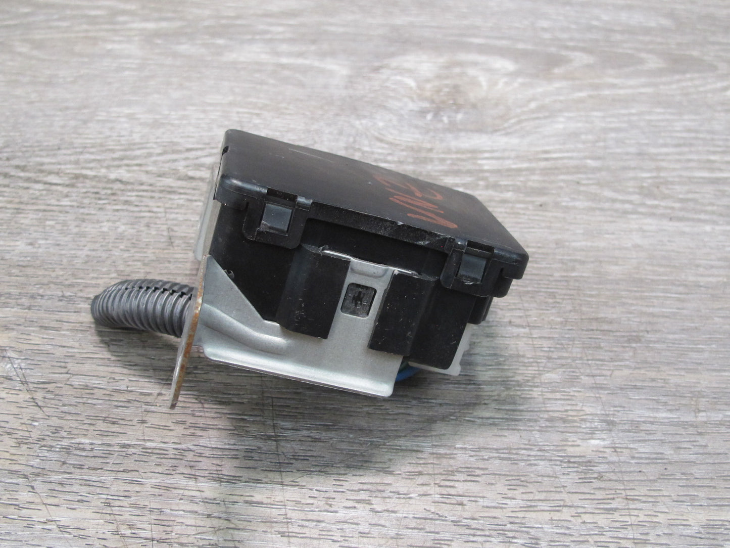 80-83 Datsun Nissan 280ZX S130 Automatic Antenna Timer Module Relay OEM