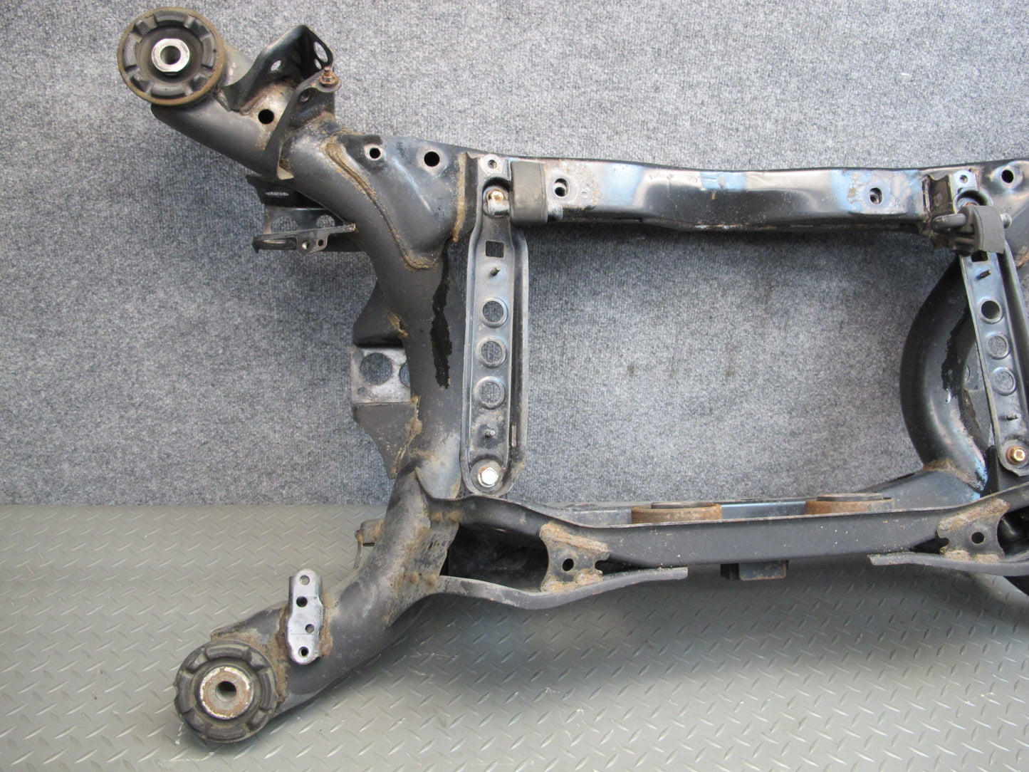 01-06 Lexus UCF30L LS430 Rear Suspension Sub Frame Crossmember Cradle OEM
