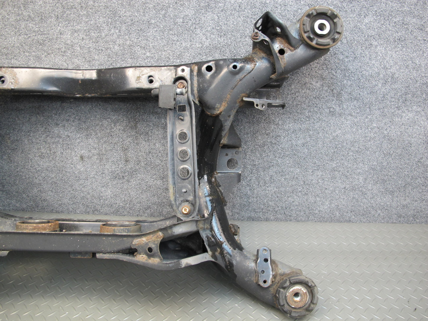 01-06 Lexus UCF30L LS430 Rear Suspension Sub Frame Crossmember Cradle OEM