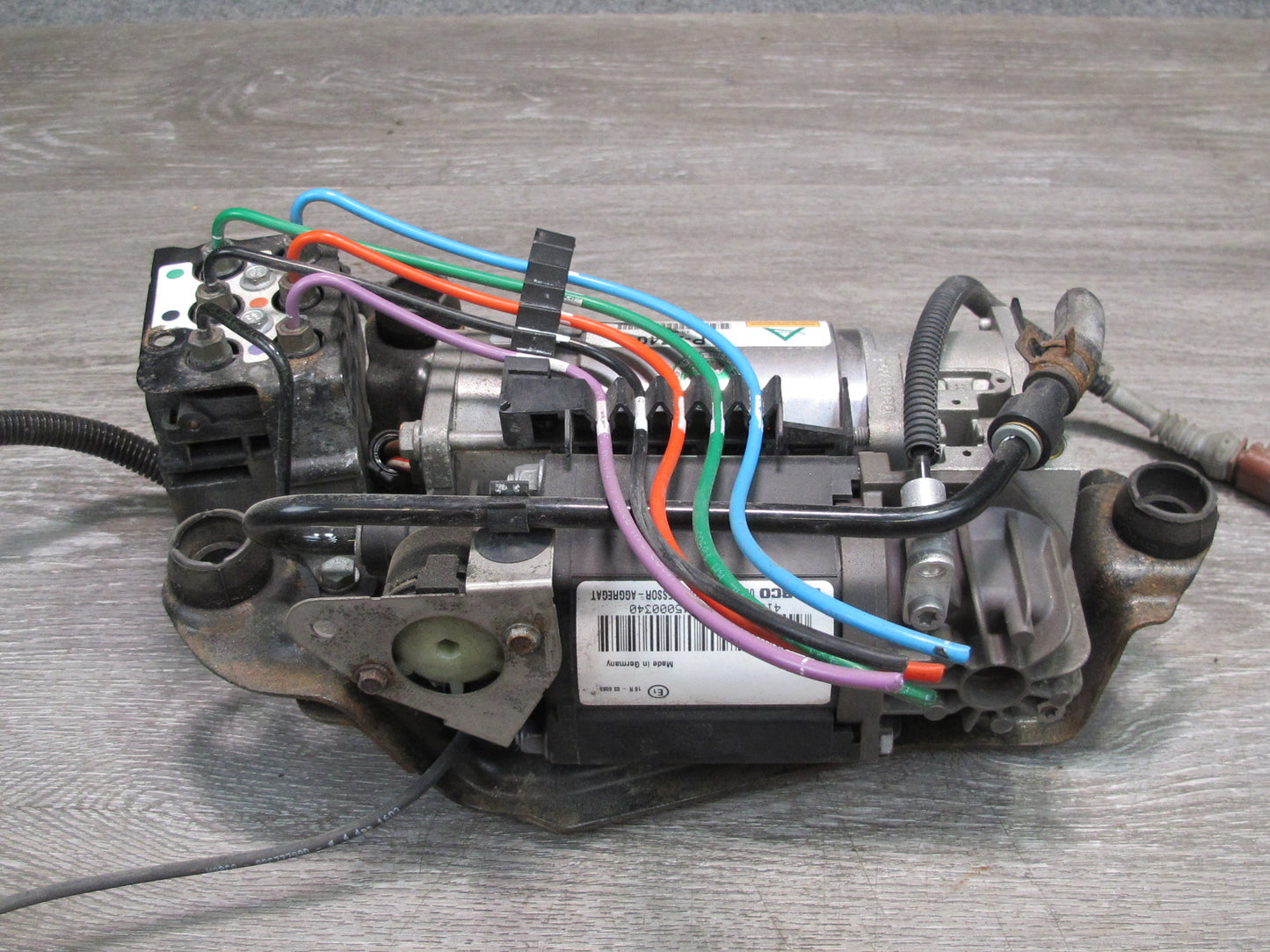 2006-2012 Bentley Flying Spur Air Ride Suspension Compressor Pump Assembly