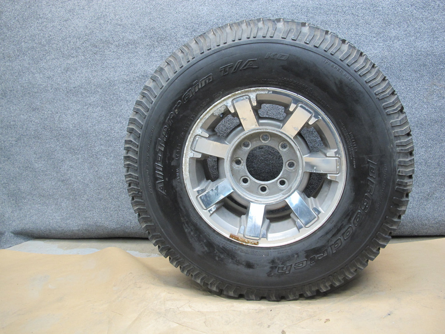 2008-2009 Hummer H2 R17 17" 7-SPOKE Alloy Wheel Rim 17X8.5J 8X165.1 w Tire