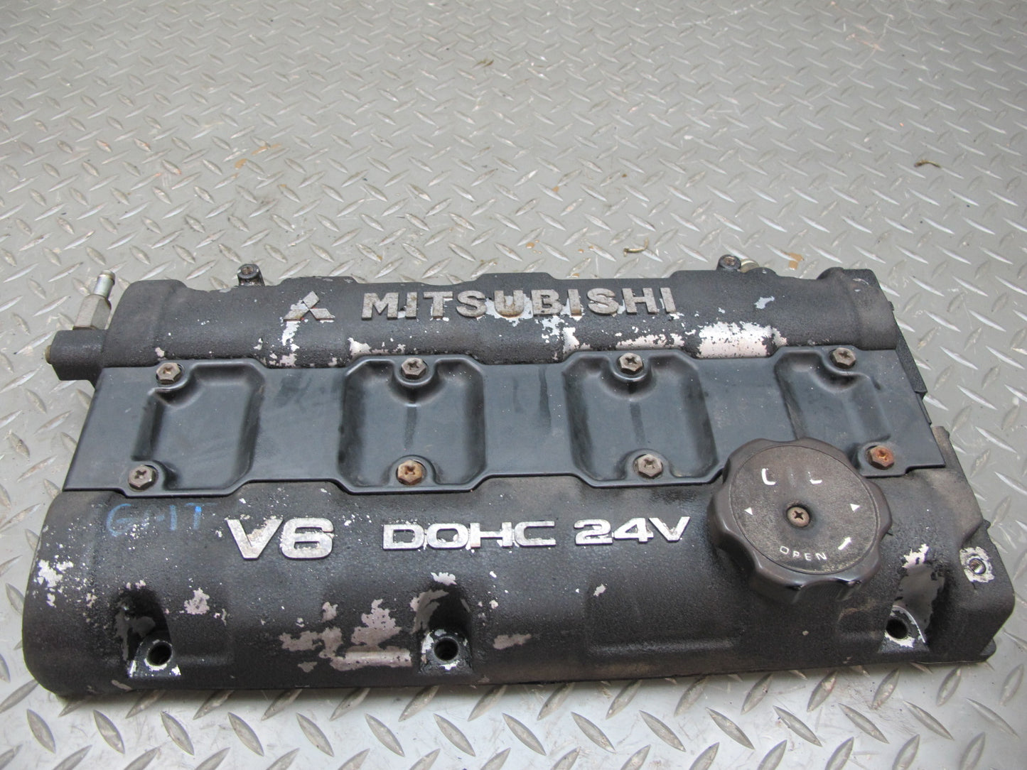 91-93 Mitsubishi 3000GT 3.0 6G72 NA Engine Cylinder Head Valve Cover Set OEM