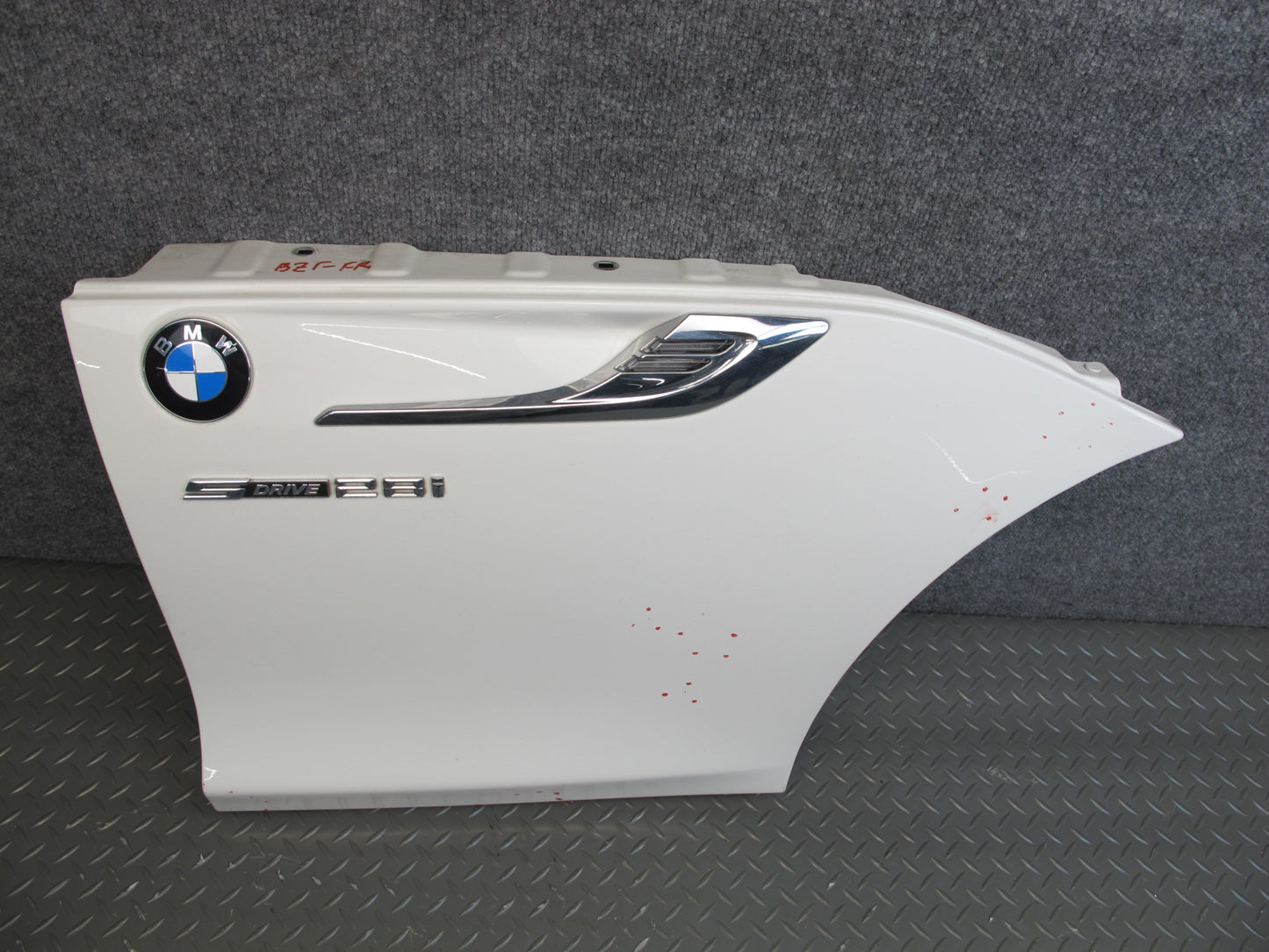 14-16 BMW E89 Z4 28i sdrive Front Right Fender Shell Cover Panel White OEM