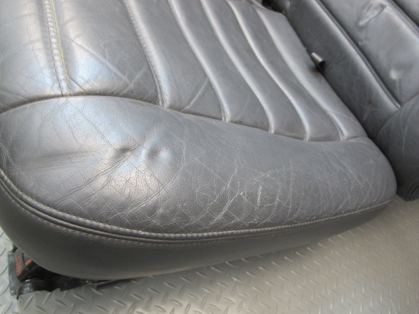 2003-2007 Hummer H2 Rear 2ND ROW Left & Right Side Leather Black Seat Set of 2