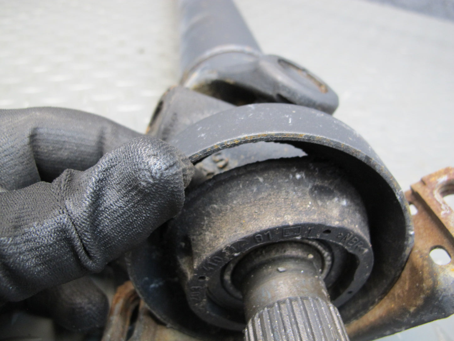 03-06 Mercedes R230 SL500 Rear Driveshaft Drive Shaft 2304101206 OEM