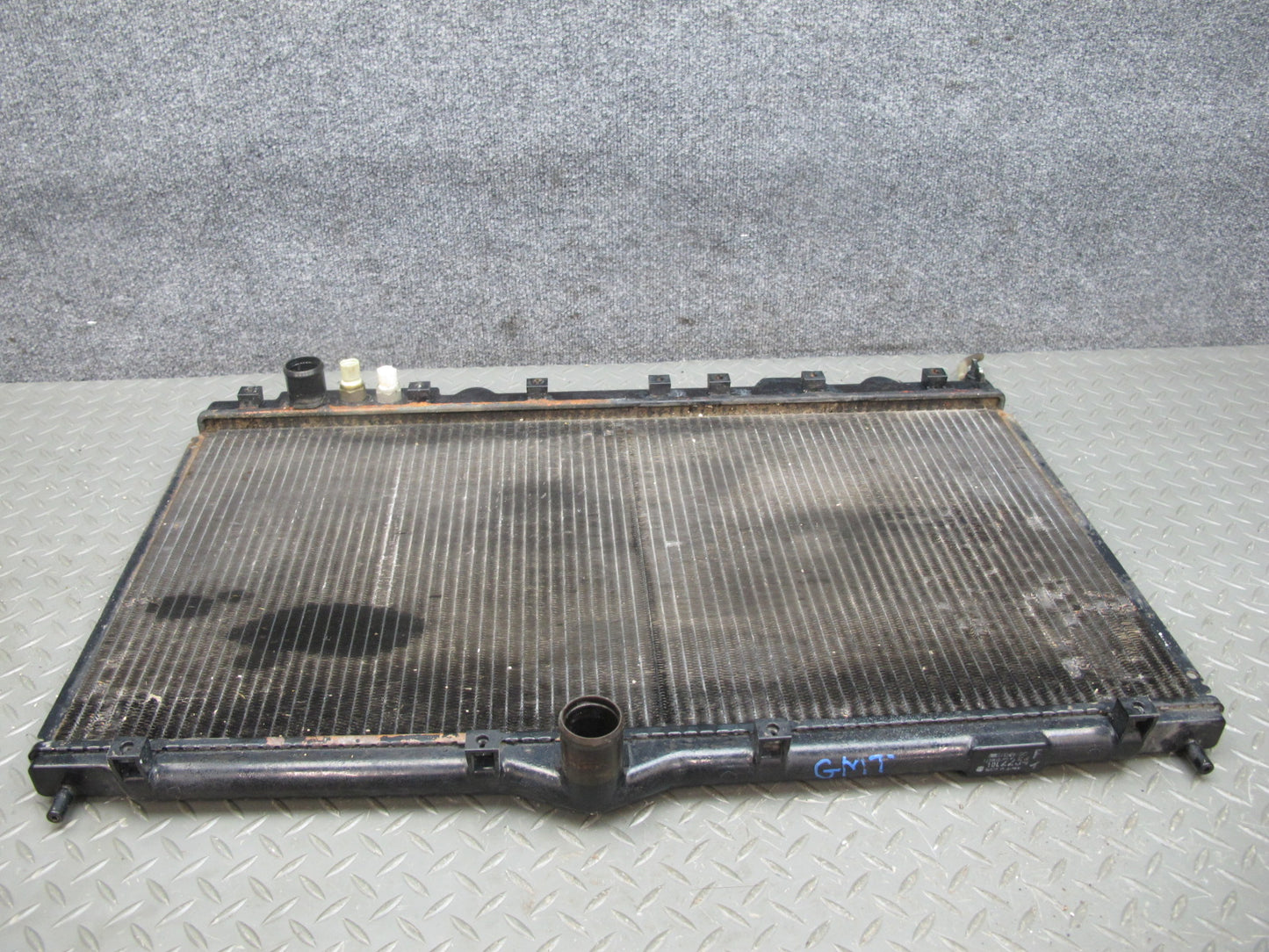 92-93 Mitsubishi 3000GT Stealth M/T NON Turbo Engine Cooling Radiator OEM