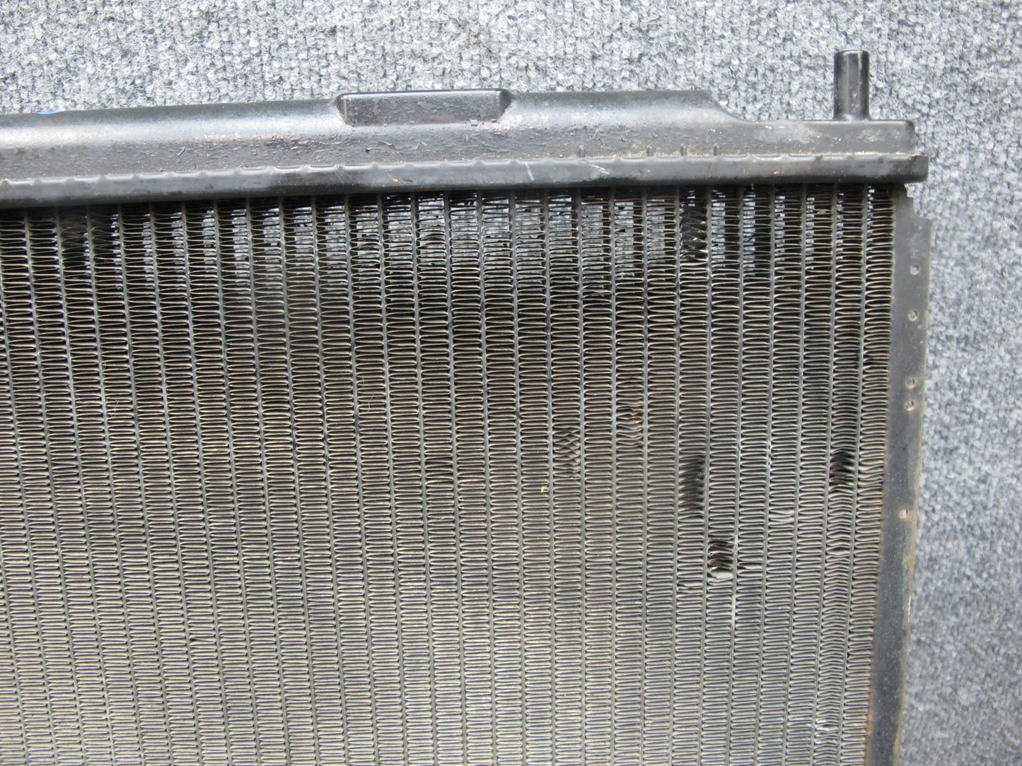 92-93 Mitsubishi 3000GT Stealth M/T NON Turbo Engine Cooling Radiator OEM