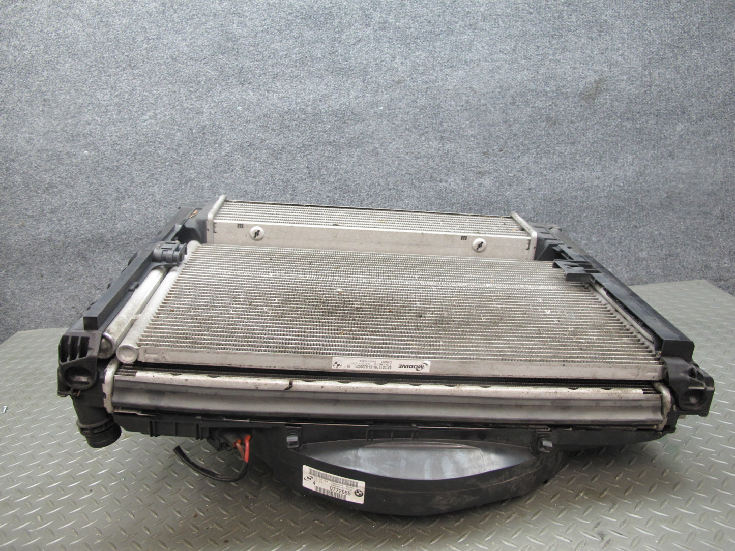 12-16 BMW E89 Z4 28i N20 Engine Radiator Condenser Oil Cooler Fan Shroud OEM