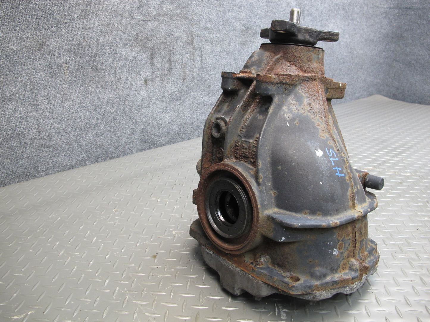 03-06 Mercedes R230 SL500 Rear Differential Carrier 2.82 Ratio 87k Miles OEM