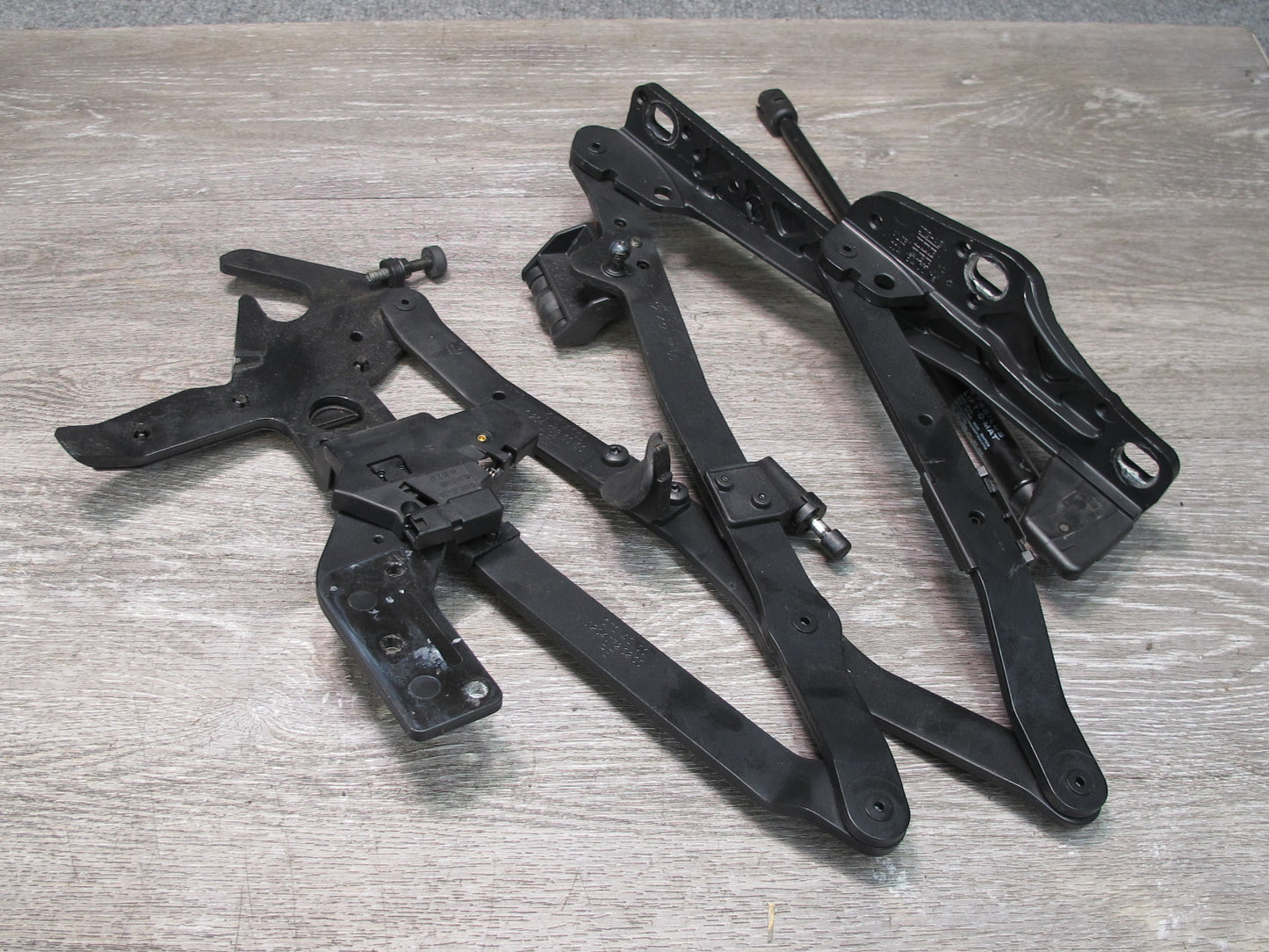 03-06 Mercedes R230 Set of 2 Rear Left & Right Trunk Lid Hinge OEM