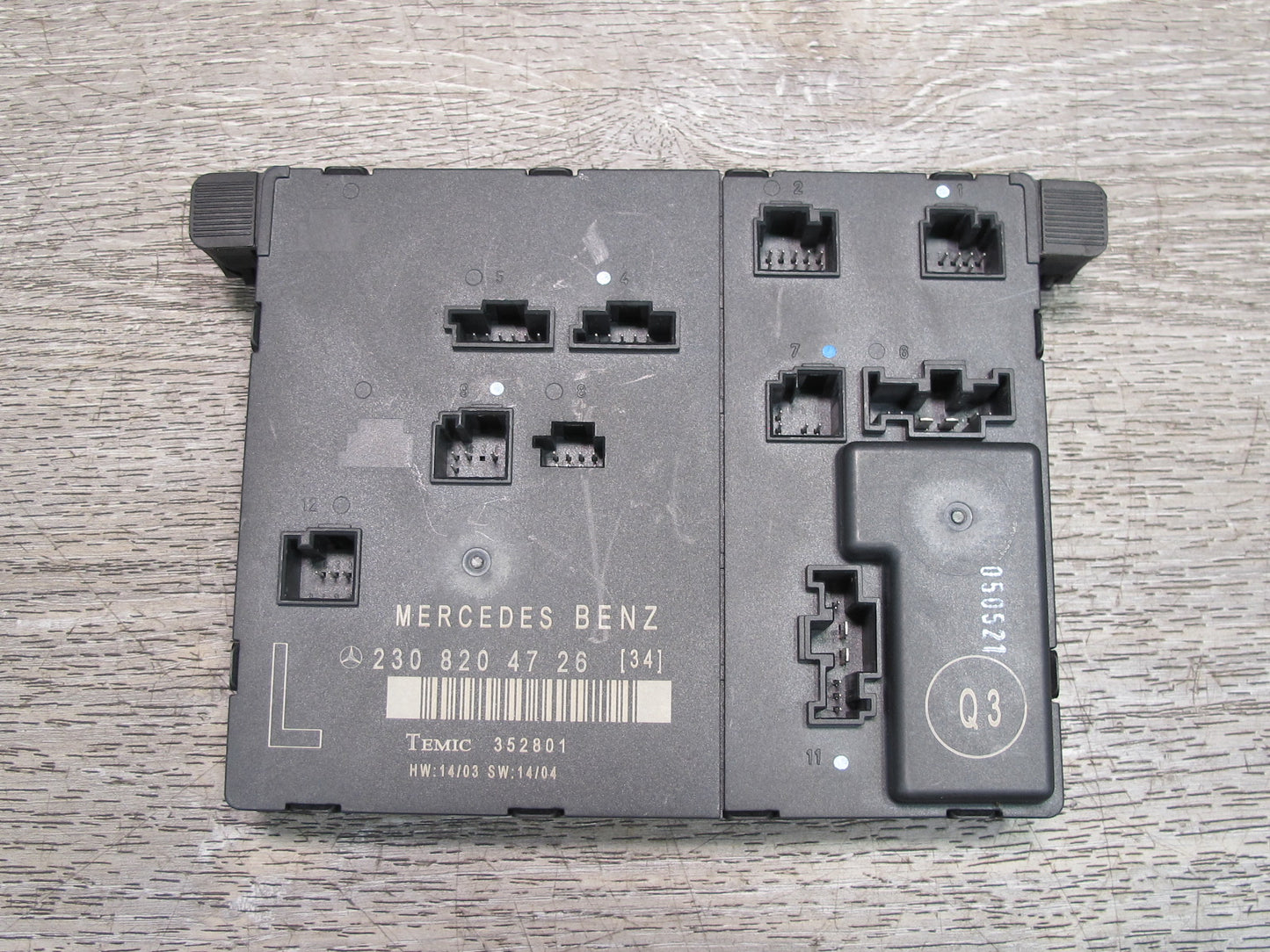 03-12 Mercedes R230 Sl-class Front Left Door Control Module 2308204726 OEM