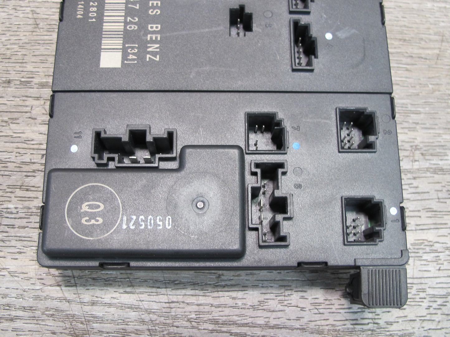 03-12 Mercedes R230 Sl-class Front Left Door Control Module 2308204726 OEM