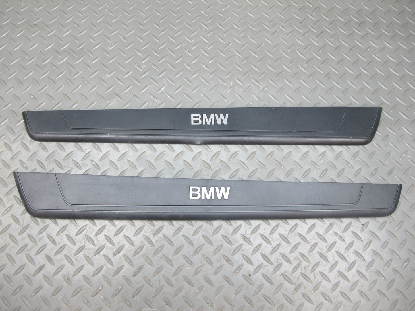 03-16 BMW E85 E86 E89 Z4 Set of 2 Left & Right Door Sill Scuff Plate Trim OEM