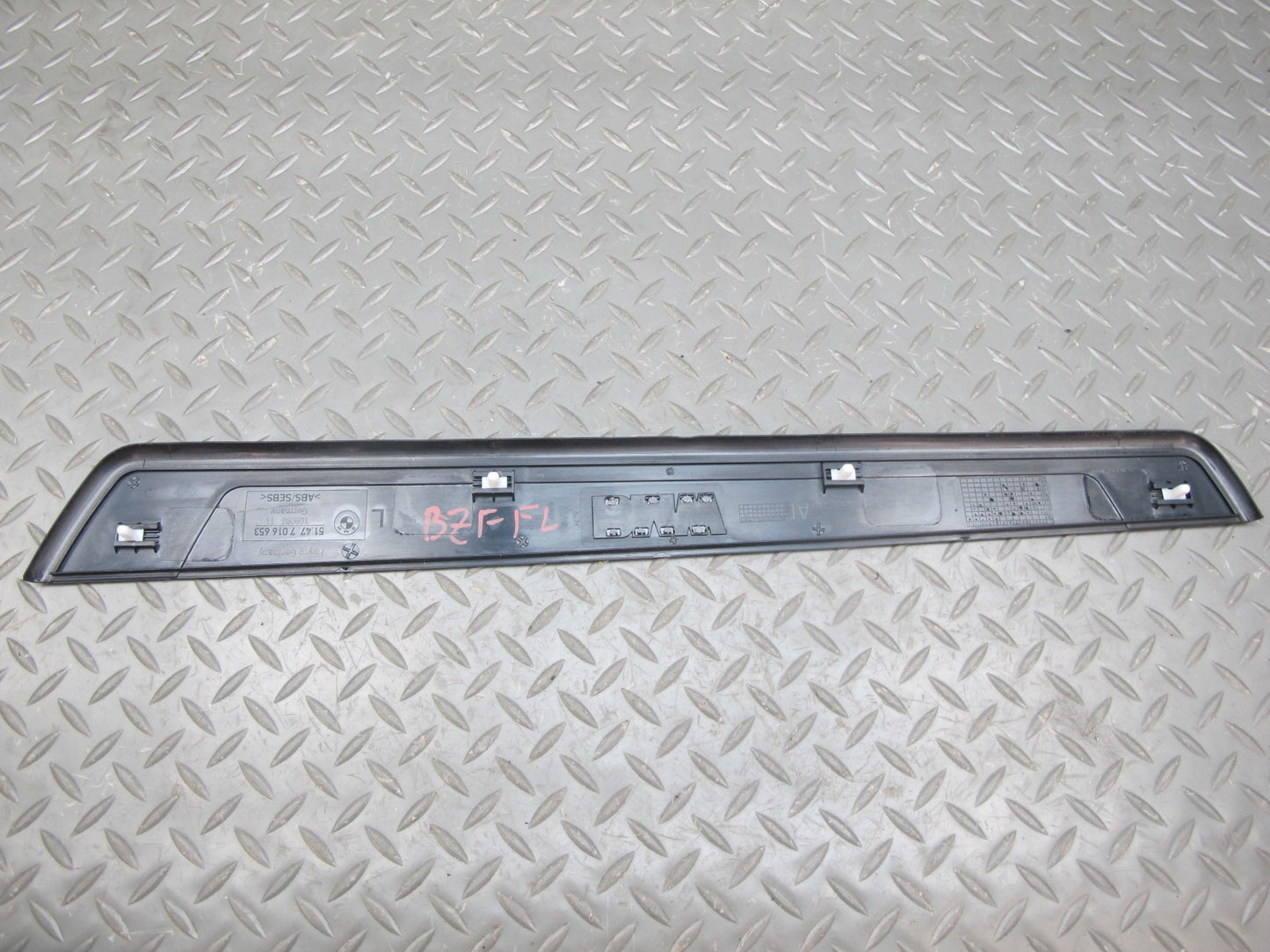 03-16 BMW E85 E86 E89 Z4 Set of 2 Left & Right Door Sill Scuff Plate Trim OEM