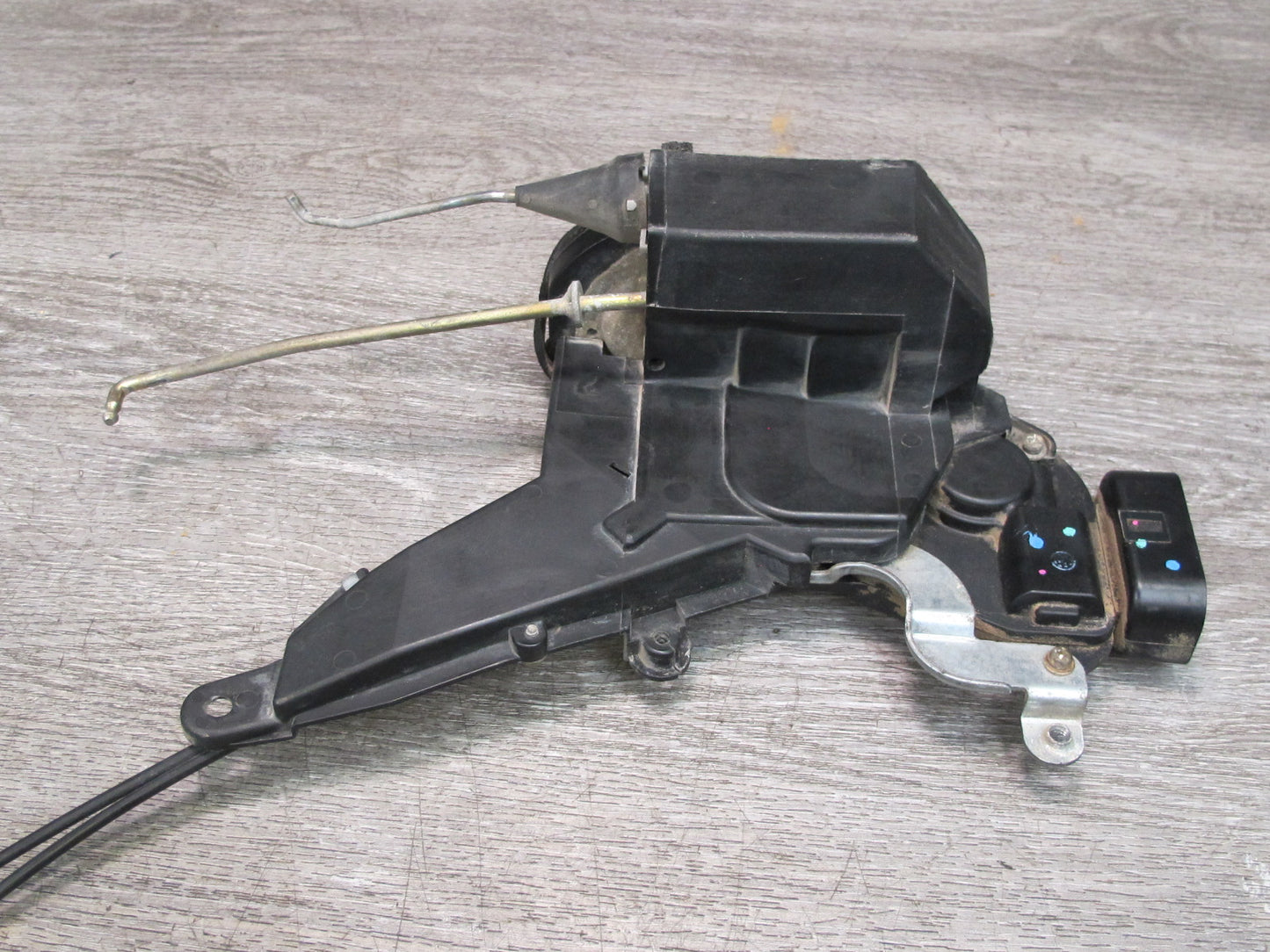 01-05 Lexus JCE10L IS300 Front Left Door Lock Latch Actuator OEM