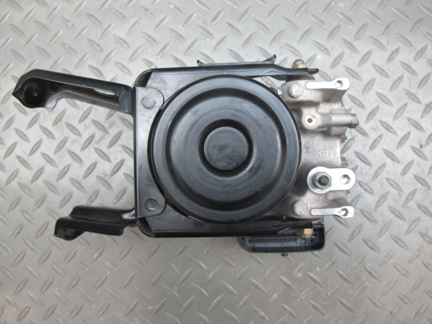 04-06 Lexus UCF30L LS430 Anti Lock Brake ABS Pump Module 44540-50040 OEM