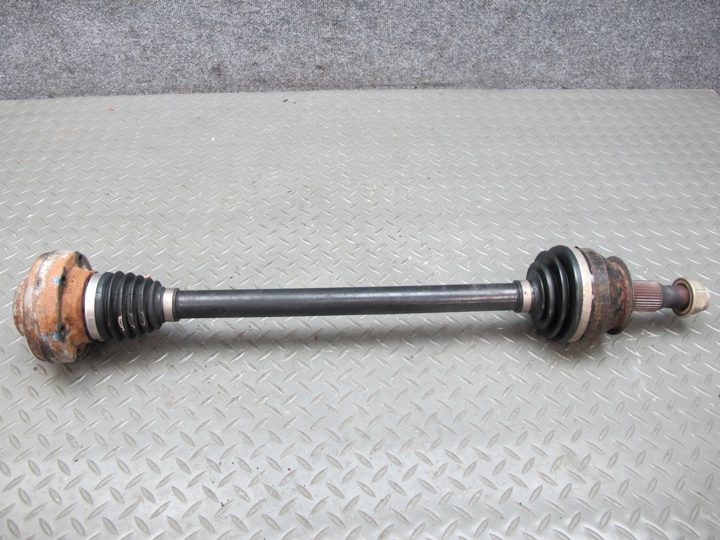 16-23 Chevrolet Camaro SS 6.2L M/T Rear Right Suspension Axle Shaft OEM