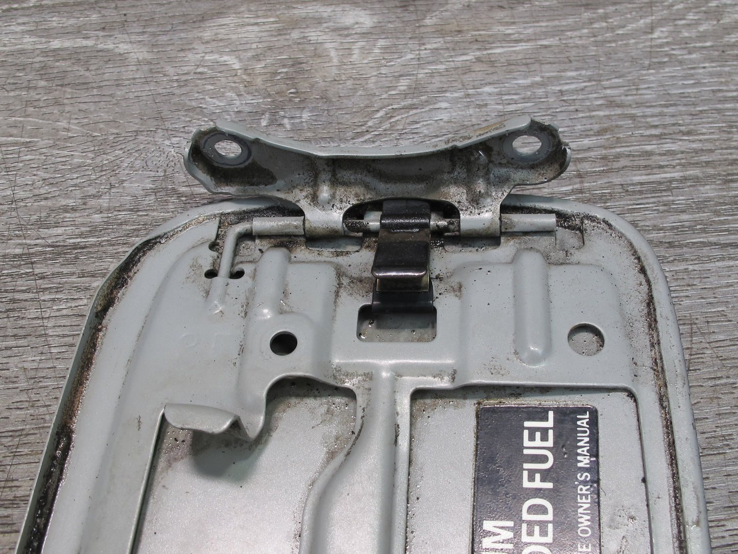 98-05 Lexus GS300 GS430 Fuel Tank Filler Door Lid Cover Silver OEM
