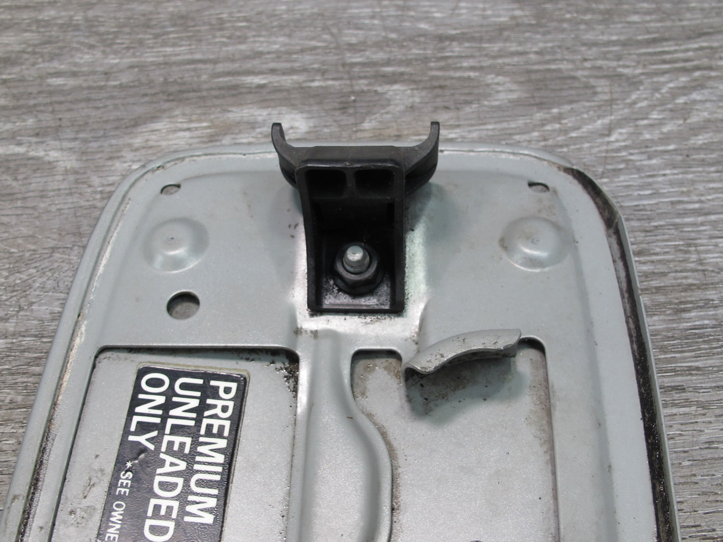 98-05 Lexus GS300 GS430 Fuel Tank Filler Door Lid Cover Silver OEM