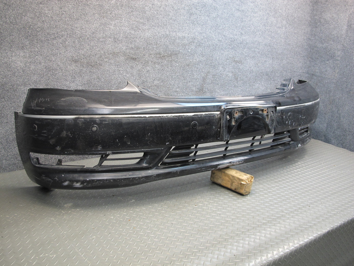 04-06 Lexus UCF30L LS430 Front Bumper Cover w PDC Sensors OEM