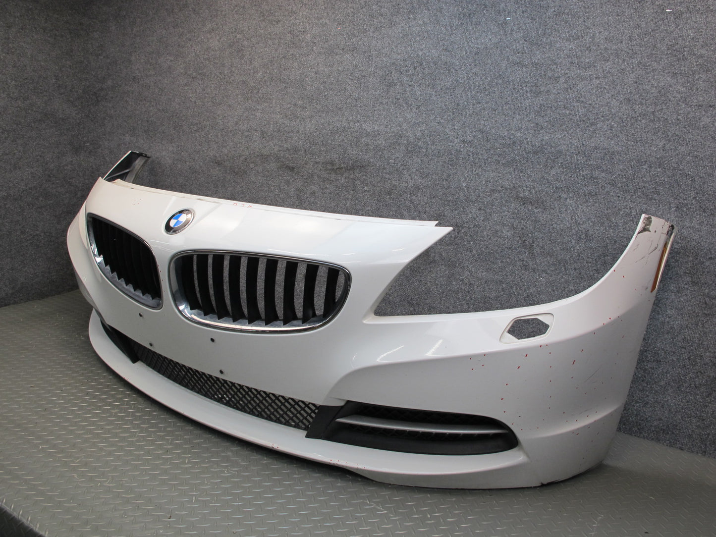 09-16 BMW E89 Z4 Front Bumper Cover w Kidney Grille OEM