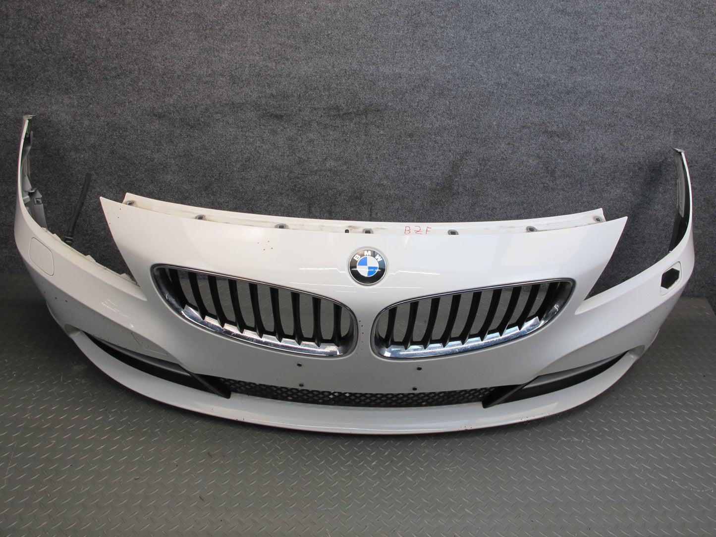 09-16 BMW E89 Z4 Front Bumper Cover w Kidney Grille OEM