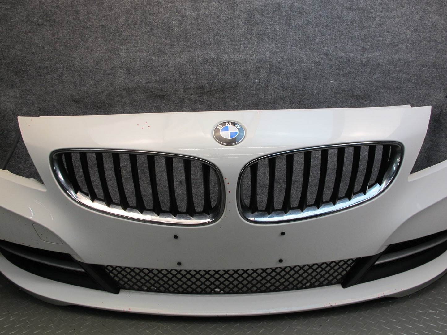 09-16 BMW E89 Z4 Front Bumper Cover w Kidney Grille OEM