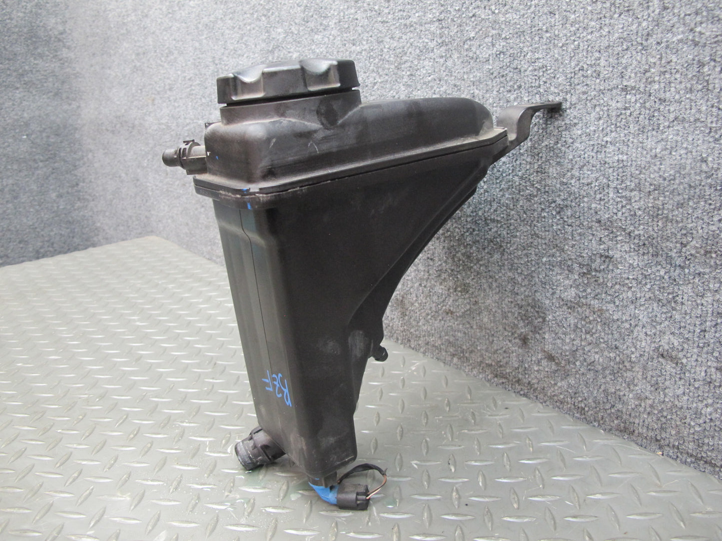 09-16 BMW E89 Z4 Engine Coolant Expansion Overflow Reservoir Tank OEM