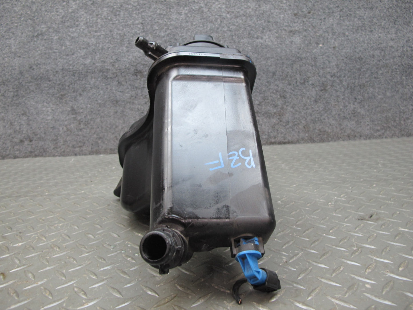 09-16 BMW E89 Z4 Engine Coolant Expansion Overflow Reservoir Tank OEM