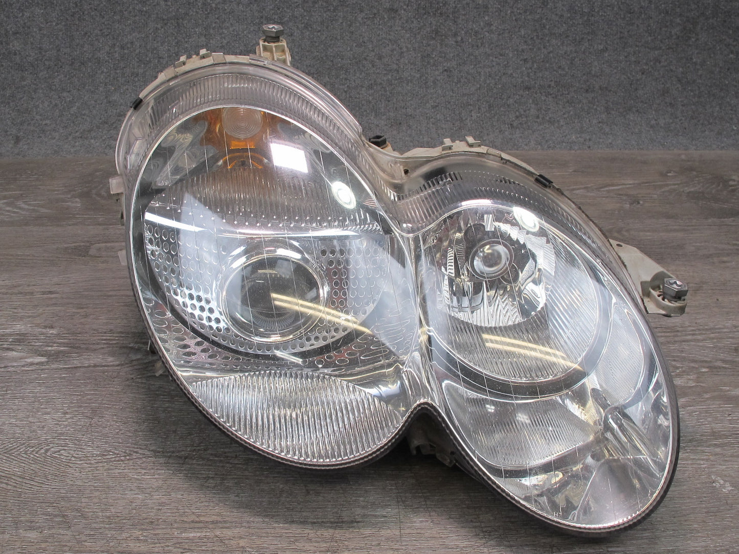 03-08 Mercedes R230 Sl-class Front Right Xenon HID Headlight Lamp OEM