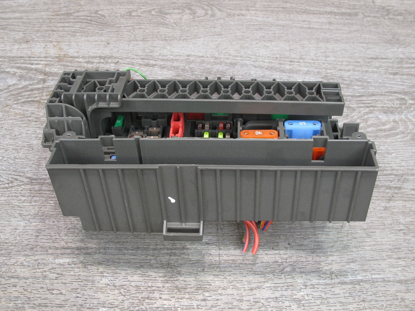 09-16 BMW E89 Z4 Front Power Distribution Relay Fuse Box 9154970 OEM